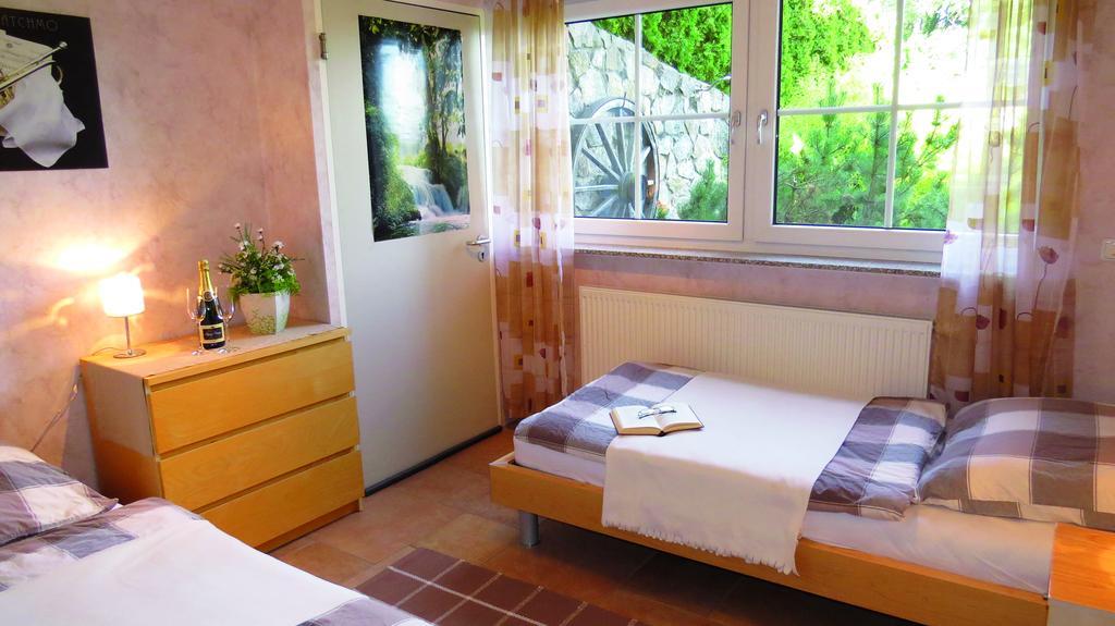 Wellness Apartments Sophienhoehe Am Teich Mechernich Rum bild